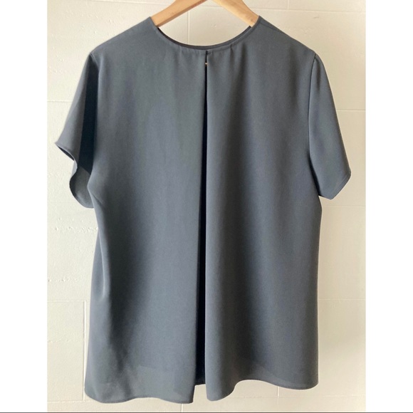 Uniqlo women drape short-sleeve a-line blouse [colour grey/gray] - Picture 4 of 7
